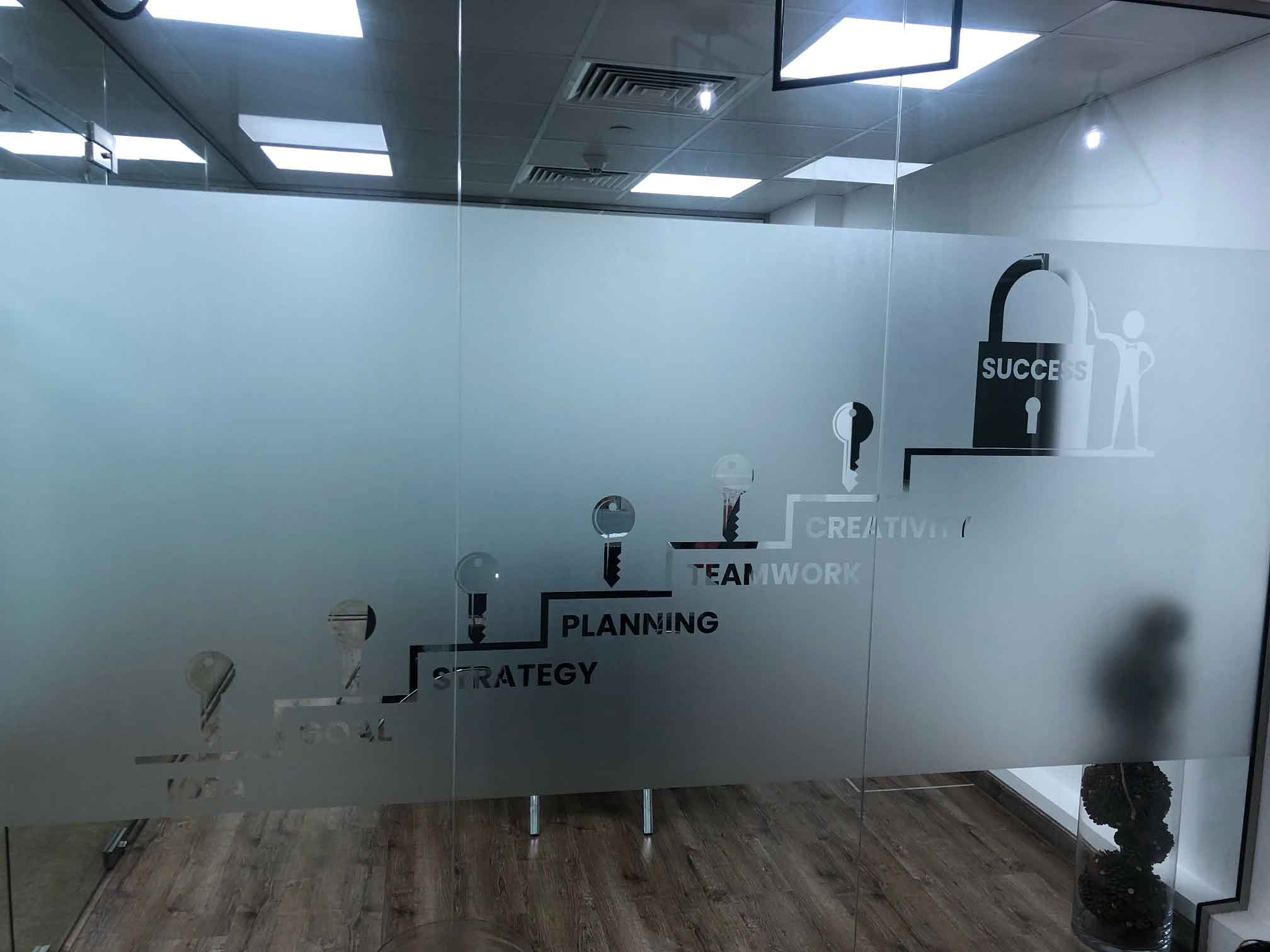 custom cutting frosting sticker installation dubai